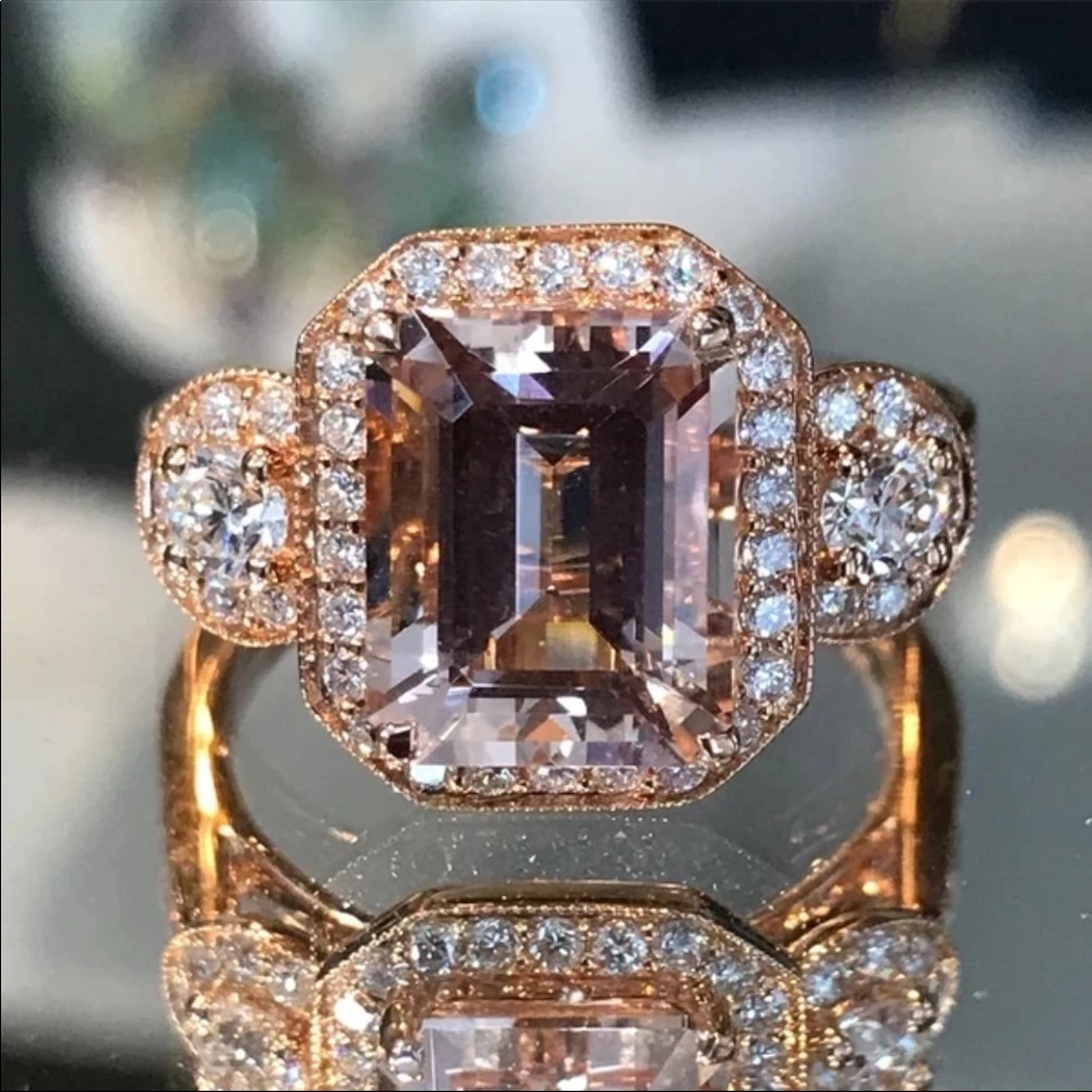 New beautiful Gold Plated Radiant Crystal Ring - Picture 2 of 6